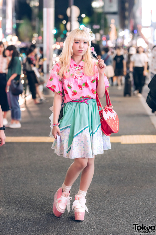 tokyo-fashion: 19-year-old Japanese fashion student Giovanni on the street in Harajuku wearing a kaw