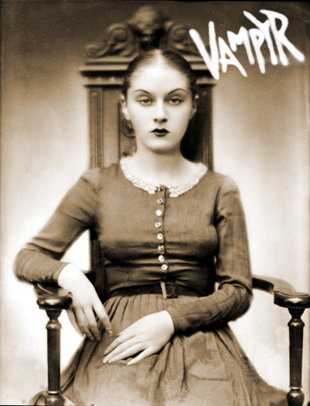 damsellover:  Rena Mandel as Gisèle in Vampyr (1932).  Vampyr is simply one of