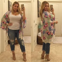 beautiful-real-women:  Plus Size Fashion