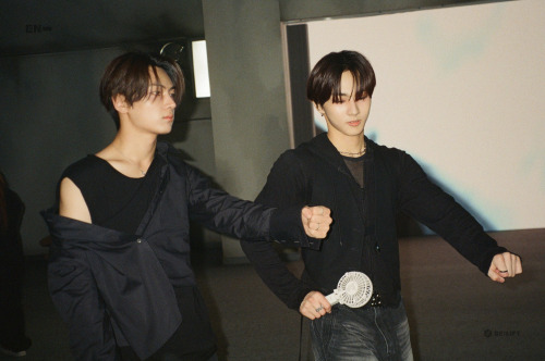 [ENHYPEN] Behind Photo (film Ver.) 