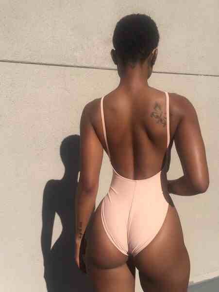 bombshellssonly:  @thefull_monti