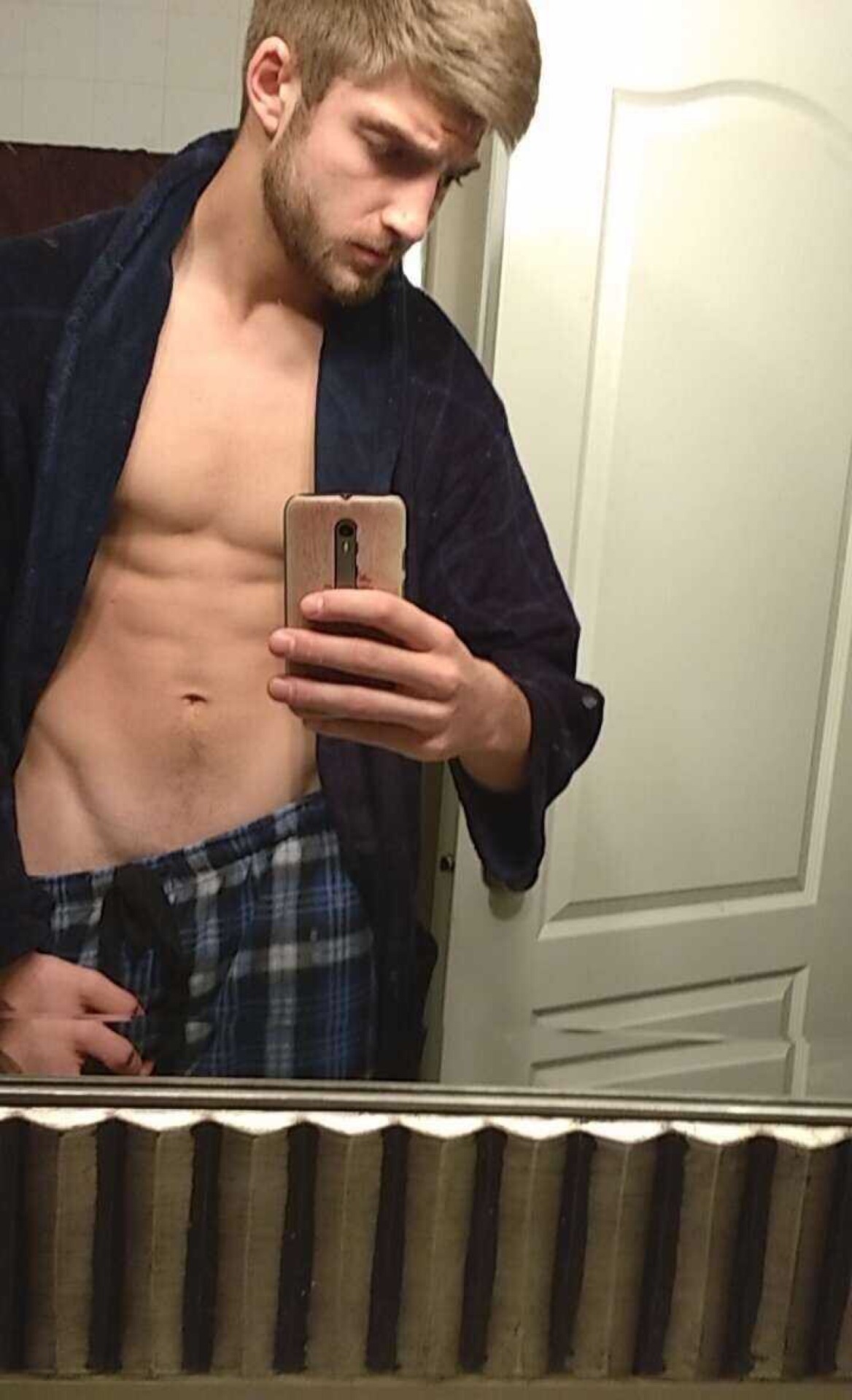 collegecock:  menofsnaochat:  Nick   part 2 - wow!