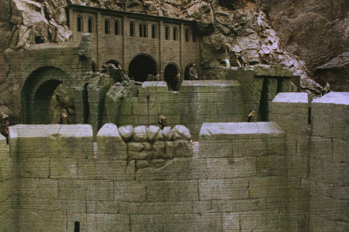 l-o-t-r:  30 Day LOTR Challenge - 3 Least Favorite Location  &ldquo;The Horn