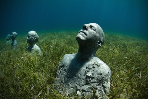 aestheticgoddess:  Underwater Sculptures by Jason deCaires Taylor 