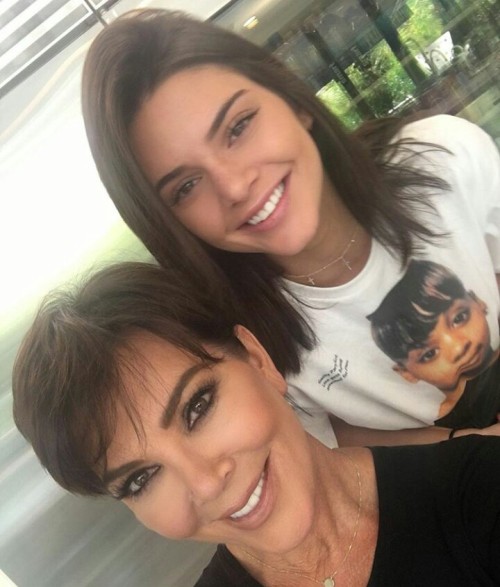 Kendalljenner: selfies with fans