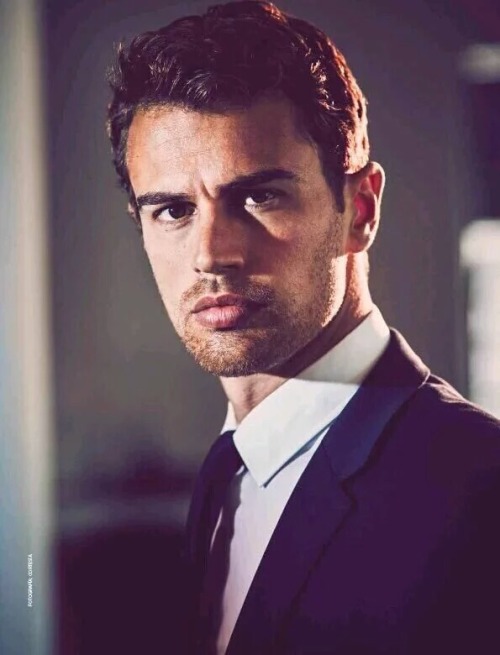 hotfamousmen:  Theo James