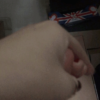 lisa-wet-dream: Gave up on the video! Hope there are a few foot fans out there. Foot+oil =?