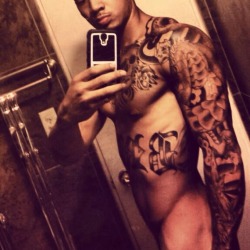 thatsexysamoan:  808dreamboyz:  Guy from previous post/video. I’m sure people got a lot more of him.   Cute afakasi