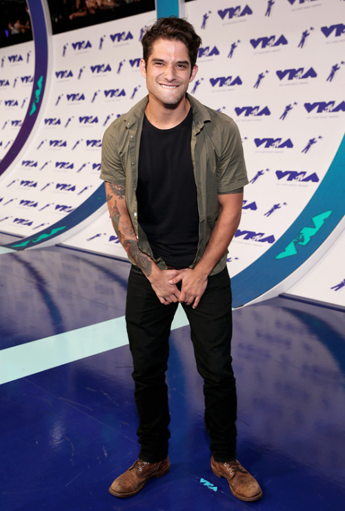 ludi-lin: Tyler Posey @ MTV Music Video Awards adult photos