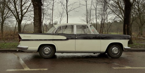 Vintageeveryday:  Beautiful Photos Of The Simca Vedette.