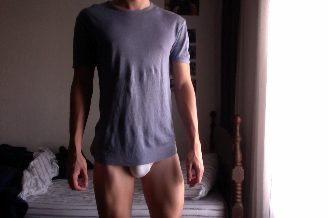 cuntchita:  cccale:  nicolasriphole:  might give leg day a break  You’re too gorgeous