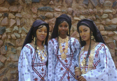 africantouch: Women in Agadez - Niger