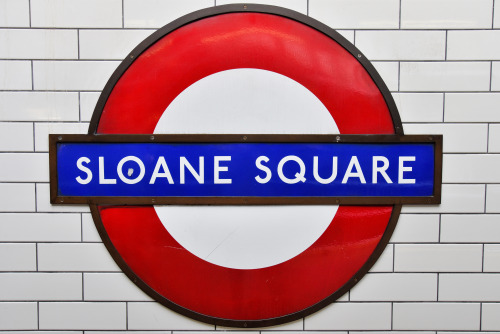 sometimeslondon: Sloane Square underground station roundel