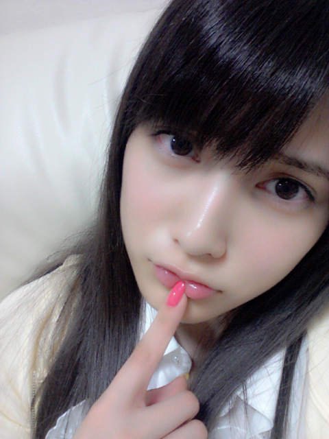 girls48:  You should stop touching or do anything with your lips D: