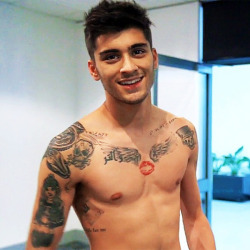 hotcelebs2000:  ZAYN MALIK