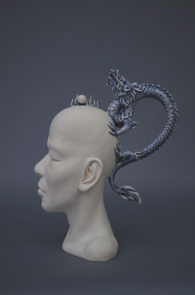 crossconnectmag:  reblog from art-and-fury: Johnson Tsang - A dragon plate / A