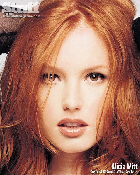 kalicokitten:  Stunning Kitty angeliquedoll:  @Porn_christine @DesertWolfAZ hot-redhead-girl: