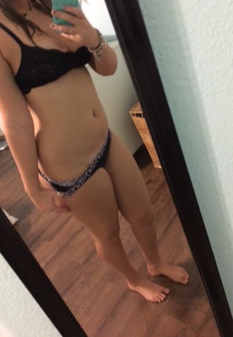 green-eyed-little-mermaid:  Just some selfies for selfie Sunday😘