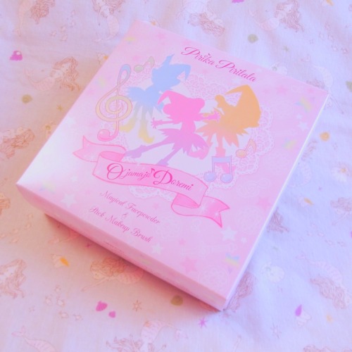 bitmapdreams: Ojamajo Doremi Magical Face Powder and Stick Make Set by Bandai.