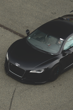 wearevanity:  Audi R8 