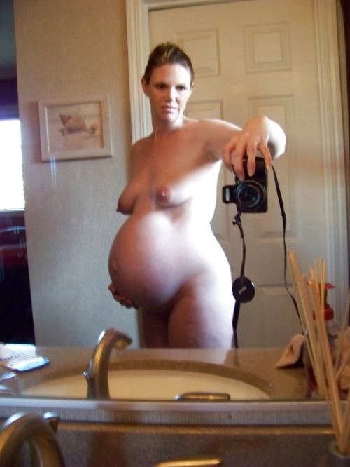 sexypregnanthotties: For more sexy pregnant girls:  Follow http://sexypregnanthotties.tumblr.com/  Submit your preg pics: http://sexypregnanthotties.tumblr.com/submit 