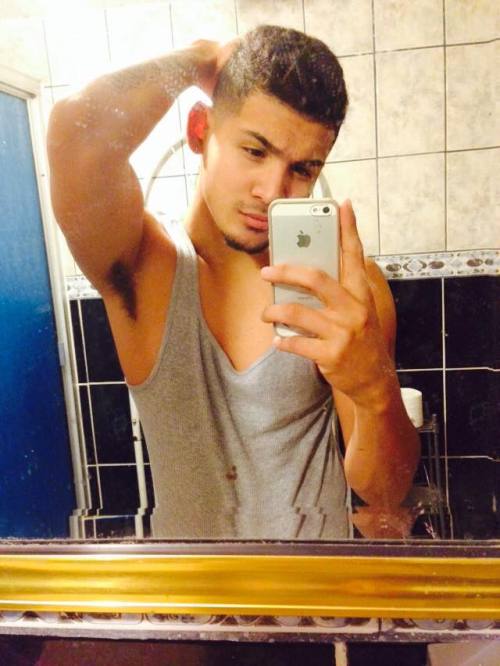 Thanks Javier for the hot and sexy photos.  Please send more.  Check him out and hit him up at” IG:  javierwhoo_ https://www.facebook.com/profile.php?id=100004199168046 Beto’s Corner Please send pics to: Por favor manda tus fotos a: betomartinez2008@gmail