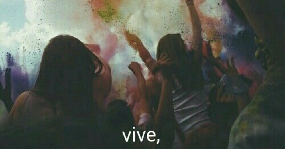 somospandaspordentroyporfuera:  Gran frase 🙈 -Una chica invisible. 