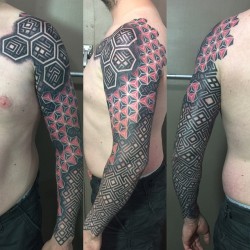 tamaraleedot:  Finished this today on Neil… Thank you for the patience around 50 hours (give or take) @thecirclelondon #uktta #tattoos #tattooculture #tattooartmag #tattooartistmagazine #equilattera #dotwork #dotworkers #patterntattoo #thecirclelondon