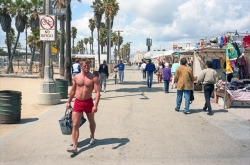 chrisjohndewittinamerica:  Venice Beach 1988: