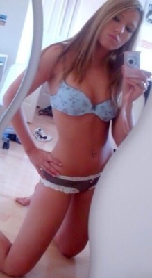 young-teen-selfies:  Her Twitter Account Exposed at http://awsum.me