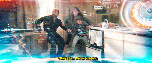tinmantonystark:  Look at my fave. He thinks he’s cute.  