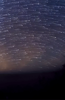 ufo-the-truth-is-out-there:  Earth is about to pass through the tail of Halley’s