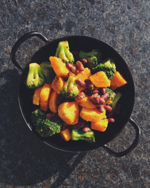 dinner was just a throw-everything-together pan :) there were beans, broccoli and sweet potato, and 