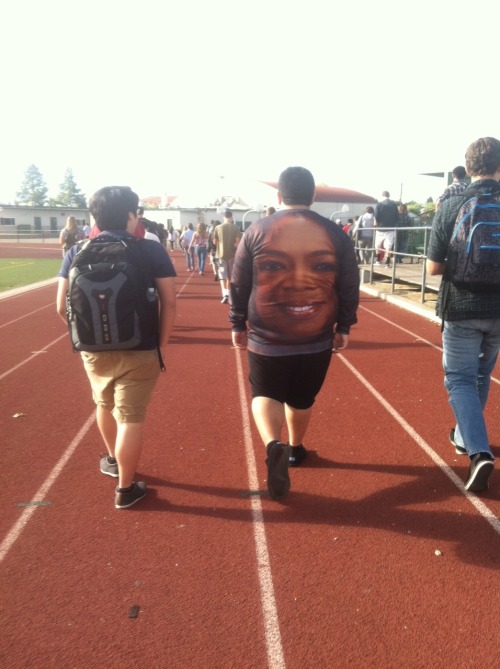 recltube:  bootypopping:  This guy was literally wearing an Oprah hoodie  wow i cant believe u go to school with josh peck 