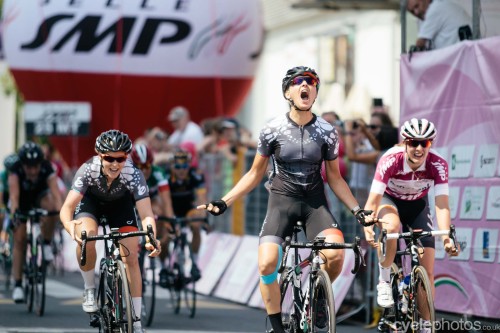 womenscycling: Barbara Guarischi wins Stage 1 of the 2015 Giro Rosa via Giro Rosa - Stage 1 - cyclep