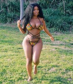 luvisblack:#LuvIsBlack #BeautifulBlackWoman #Thickness #FullBeauty #ThickThursday #TimelineQueen