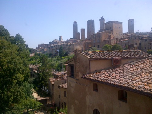 tepitome:  Day 23: San GimignanoI have plenty of photos from today :) It’s a cute little place. Got a chance to go to the highest tower this morning, and it had a stellar view (photos 3-6). Tuscany is really a beautiful place.Went to a few old churches,