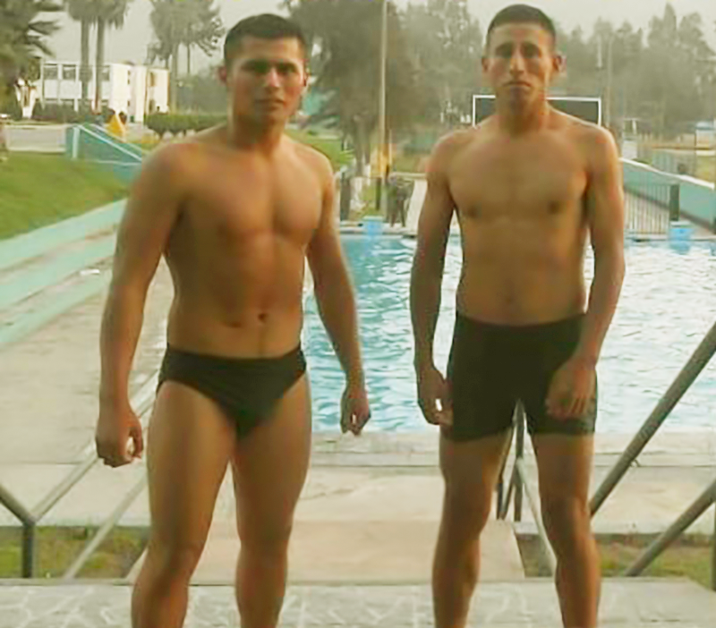 peruchosexyhot1:  Cachaquitos peruanos… ¡qué delicia! (19)Míralos todos aqui:http://peruchosexyhot1.tumblr.com/tagged/milicosperuanoshttp://peruchosexyhot1.tumblr.com/tagged/cachaquitos