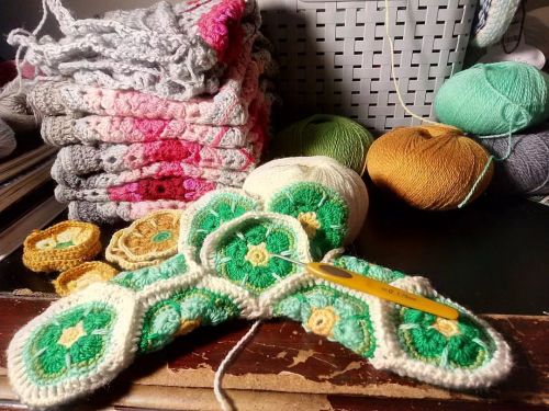 On today&rsquo;s workspace. #crochethorse #crochetersofinstagram #crochet #crochetaddict #croche