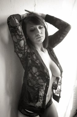 phecdasuicide:  Phecda suicide girl http://fatlossfactormax.com/agata-jenczelewska-model-photos/