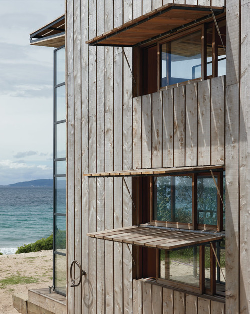 Hut on Sleds | Crosson Clarke Carnachan ArchitectsLocation: Whangapoua, Coromandel Peninsula, New Ze