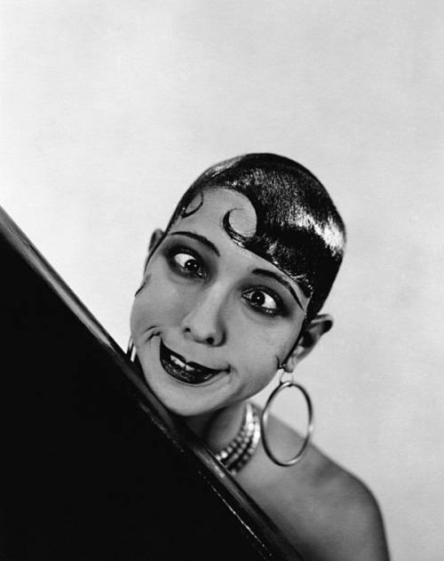 twixnmix:Josephine Baker photographed by George Hoyningen Huene for Vanity Fair, 1927.