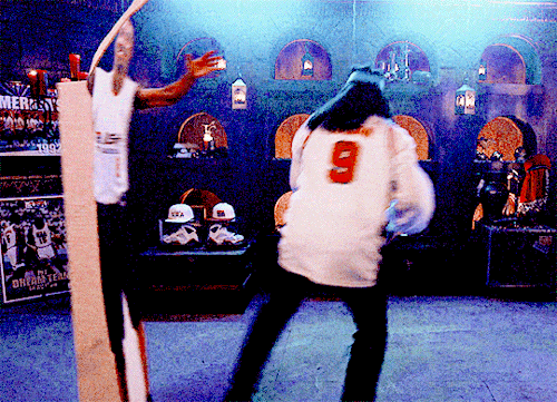What We Do In The Shadows  ;;  4.06  