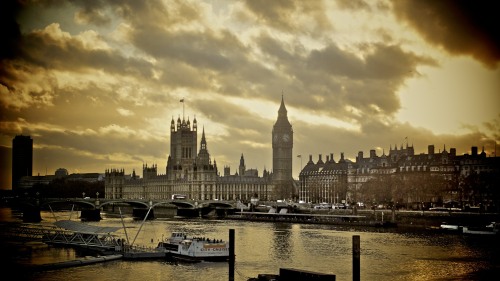 youcan-callmesir:  thesexpartners:  mbphotograph:  My personal favorite collection of London photos that I have taken over the years and that have already been posted to my blog. Much, much, more new London to come in the very near future =)  Follow