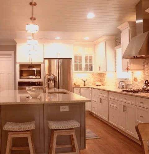 Beach Style Kitchen - KitchenWith A Single-bowl Sink, Shaker Cabinets, White Cabinets, Quartz Countertops,