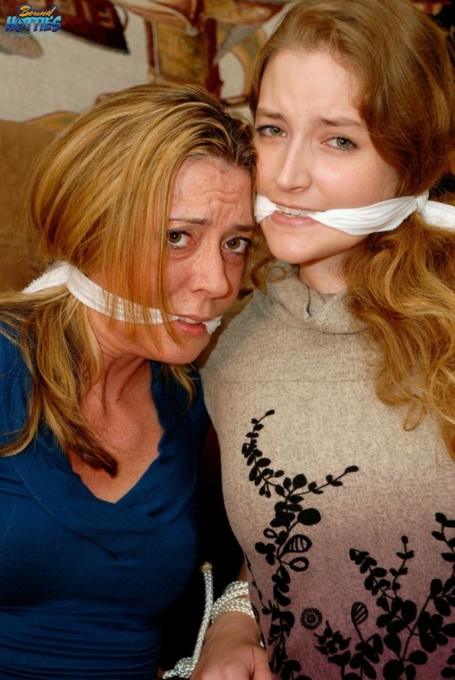 bondagehedgehog:  Laina and Grace