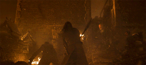 natalieedormer:Arya Stark fighting in 8.03 “The Long Night”