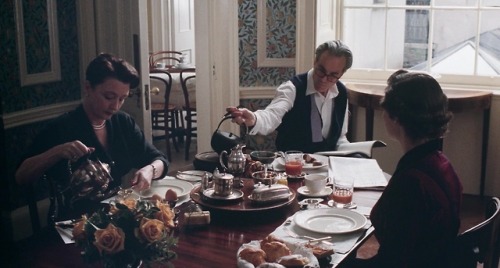 XXX ozu-teapot:  Phantom Thread | Paul Thomas photo