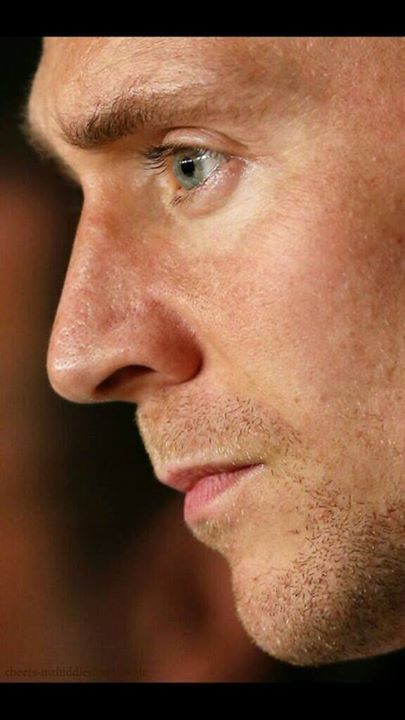 hiddlestonitalygroup:  and more pics in our gallery “Tom:…let me thinking” in:www.hiddlestonitalygroup.com/bwg_gallery/tom-let-me-thinking/