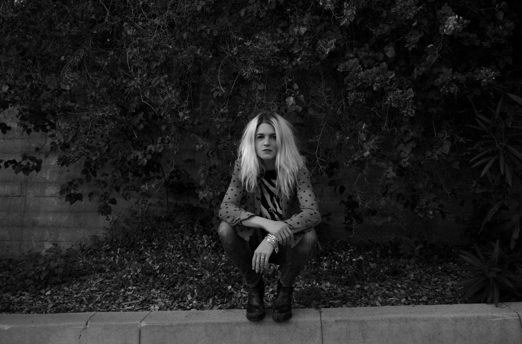 implantedvisions:  Alison Mosshart  Cool girl 😍